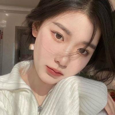 昂首挺胸